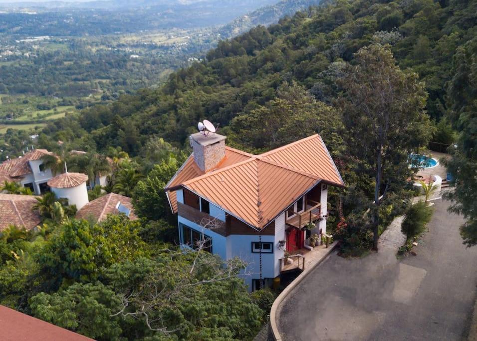 Mansion Dubai-Mountain-Jacuzzi-4Br-Jamaca De Dios Villa Jarabacoa Exterior photo